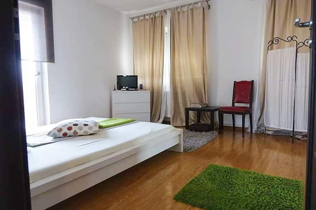 Casa File De Poveste Târgu Jiu Εξωτερικό φωτογραφία